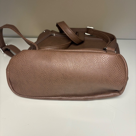 Roots Brown Leather Backpack - Picture 6 of 14